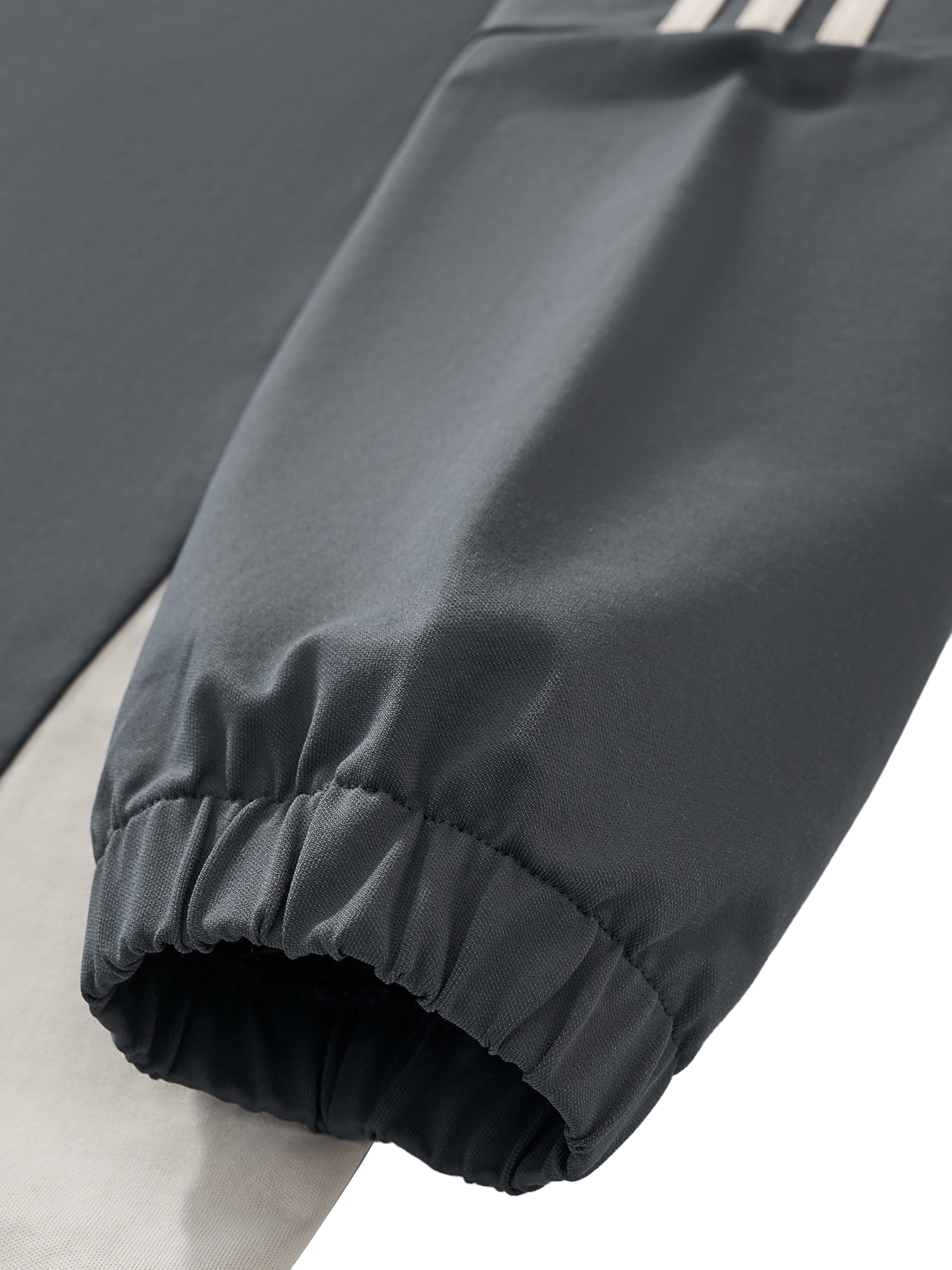 Unisex T-Shirt,Color-Block V-Neck,Casual Long Sleeve,Everyday Wear,Preppy Style,Sporty Fashion,Loose Fit Tee,Layering Tee,Shedd & Co Essentials,Minimalist Streetwear