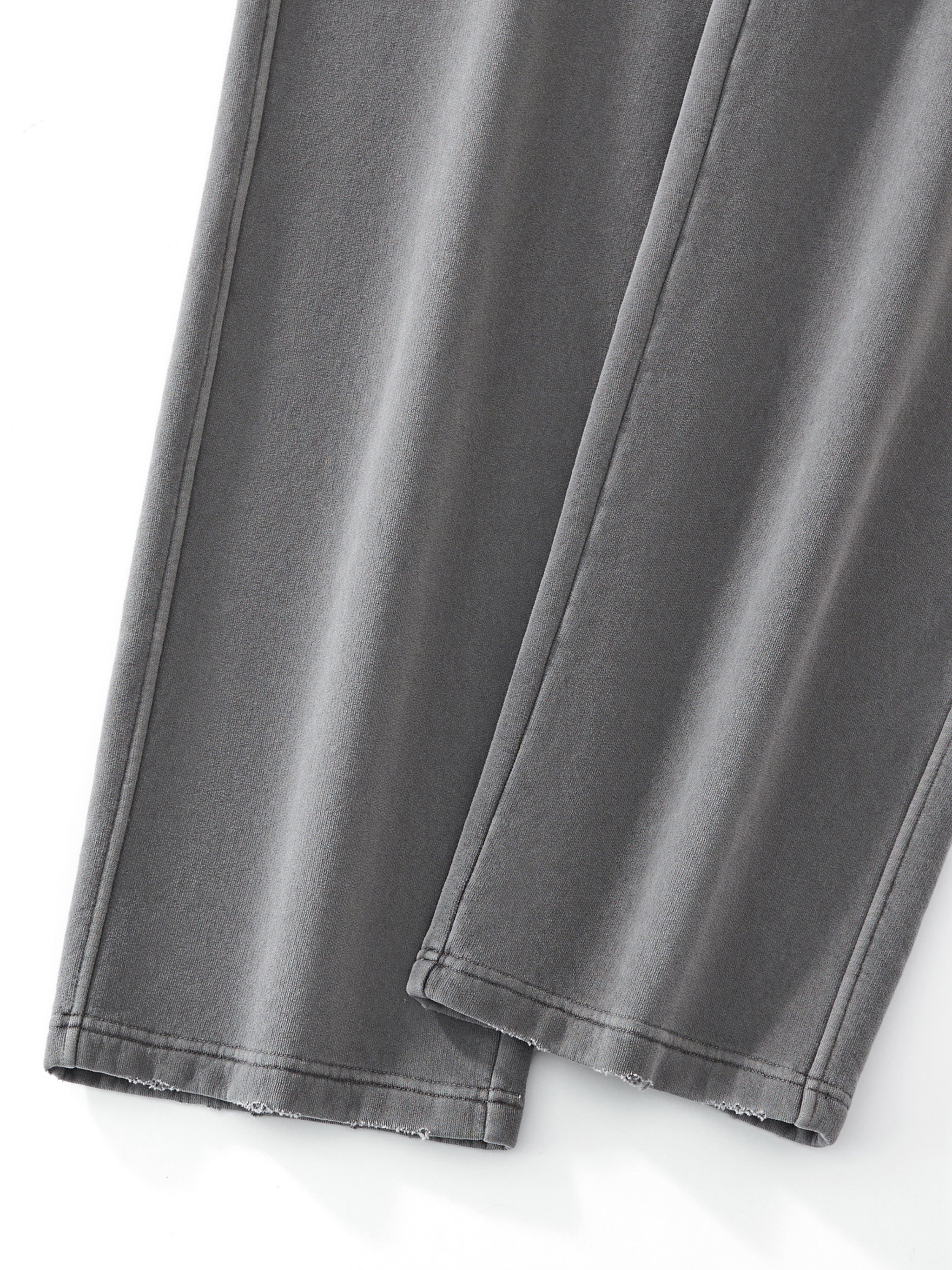 Shedd Sweatpants,Frayed Sweatpants,Enzyme Washed Sweatpants,Streetwear Sweatpants,Unisex Fleece Pants,Shedd Effect Pants,Drop Leg Sweatpants,Minimalist Streetwear,Statement Sweatpants,Cotton Blend Sweatpants