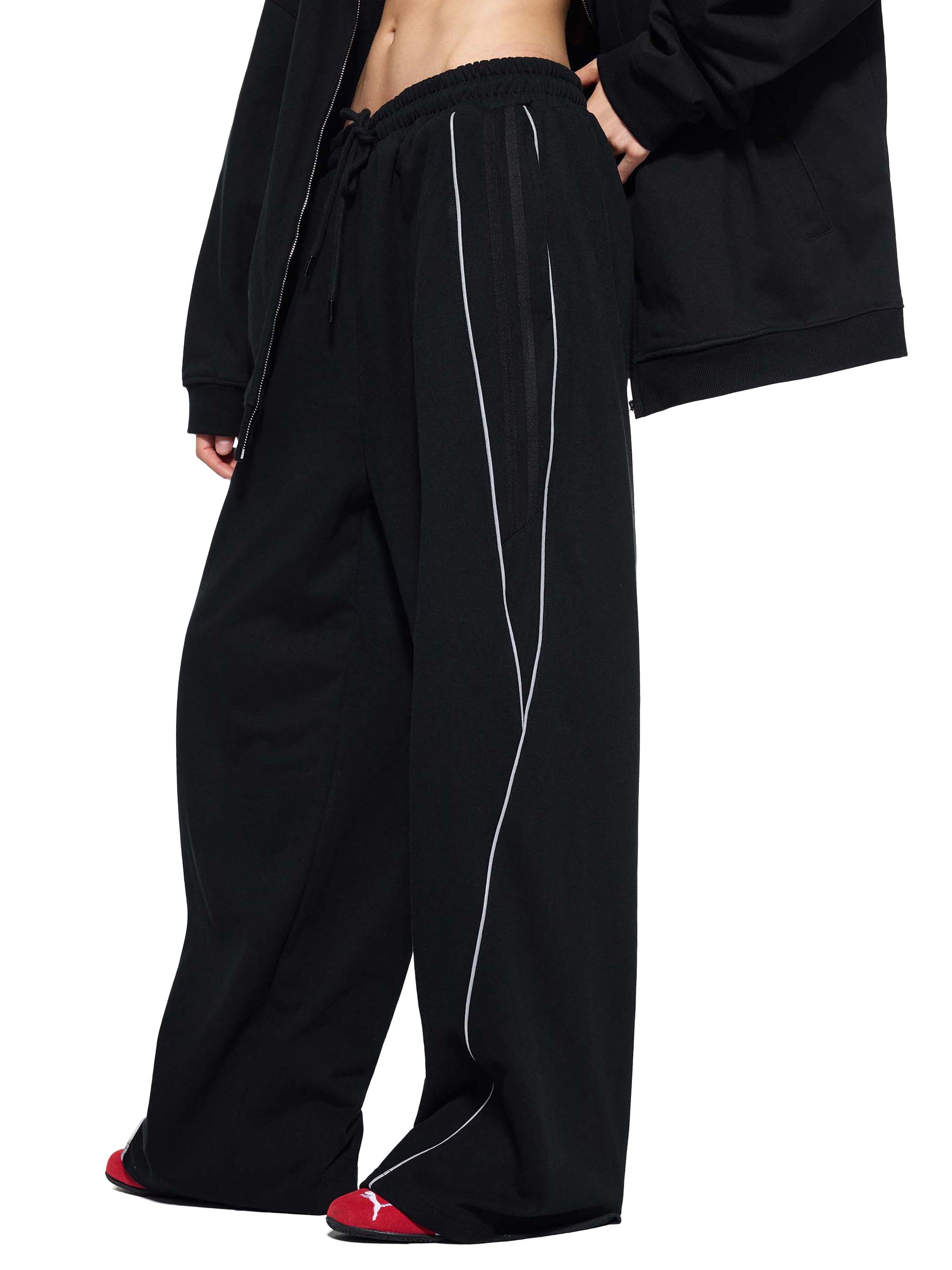 Reflection Sweatpants,Reflective Stripe Pants,Straight-Leg Sweatpants,Streetwear Pants,Unisex Track Pants,Cotton Blend Sweatpants,Minimalist Streetwear,Sporty Streetwear,Everyday Pants,Loose Fit Sweatpants