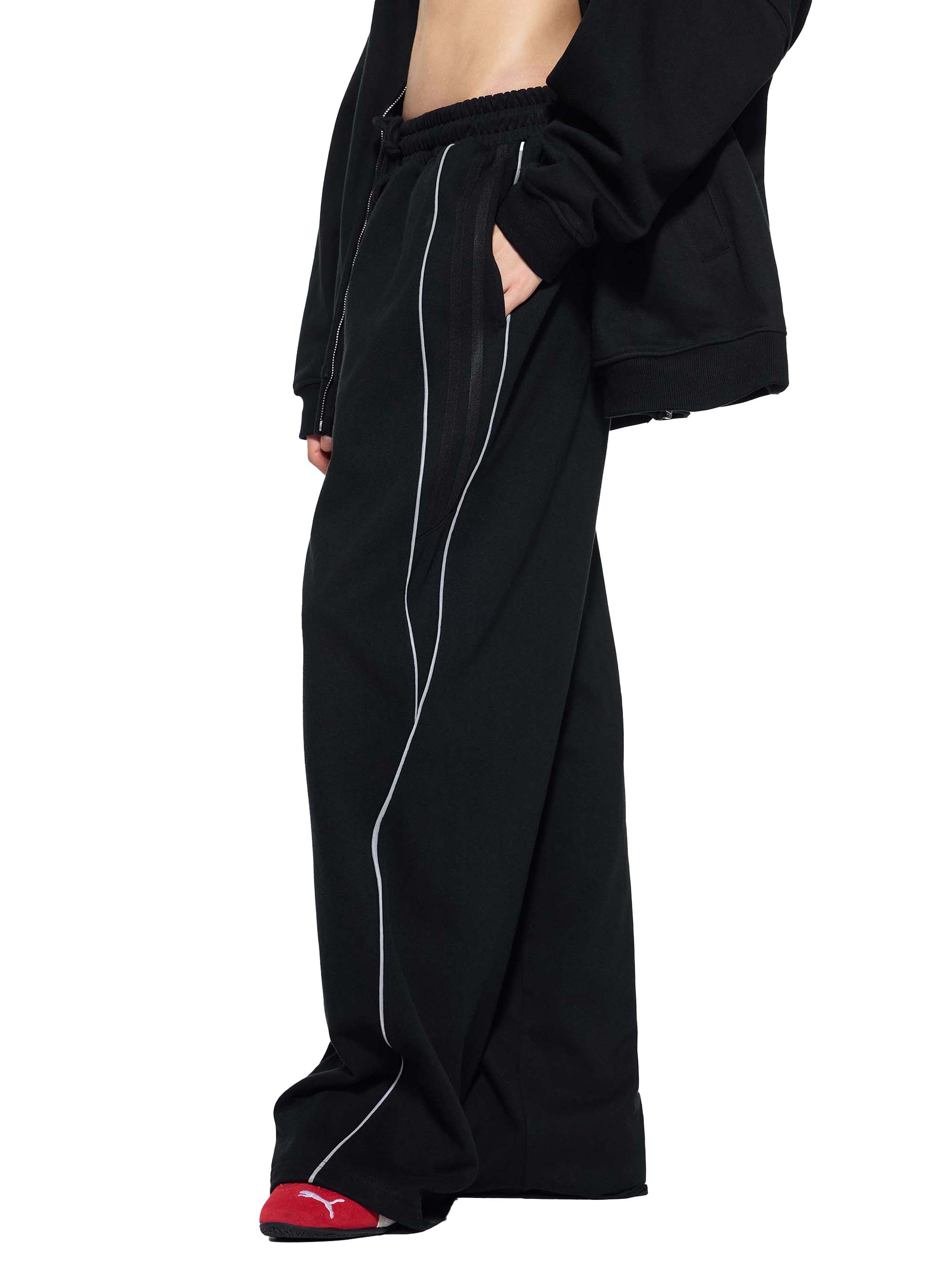 Reflection Sweatpants,Reflective Stripe Pants,Straight-Leg Sweatpants,Streetwear Pants,Unisex Track Pants,Cotton Blend Sweatpants,Minimalist Streetwear,Sporty Streetwear,Everyday Pants,Loose Fit Sweatpants